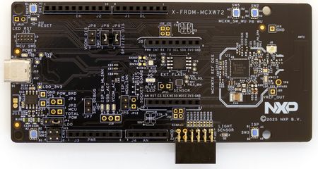 NXP FRDM-MCXW72 PMCXW72 board.jpg