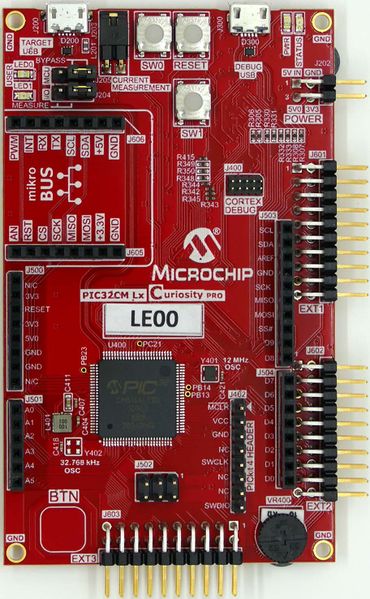 File:MIcrochip CuriosityPro PIC32CMLE00 board.jpg